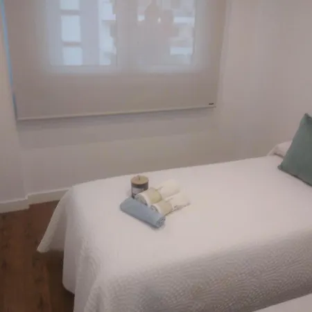 Piso Nuevo Con Piscina Cerca De Parque Familias Y Playa De Appartement *