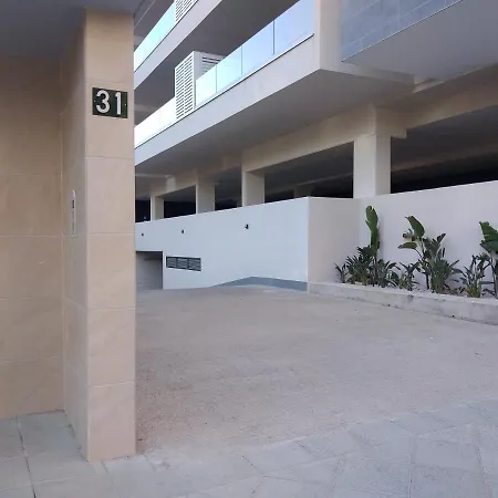 Piso Nuevo Con Piscina Cerca De Parque Familias Y Playa De